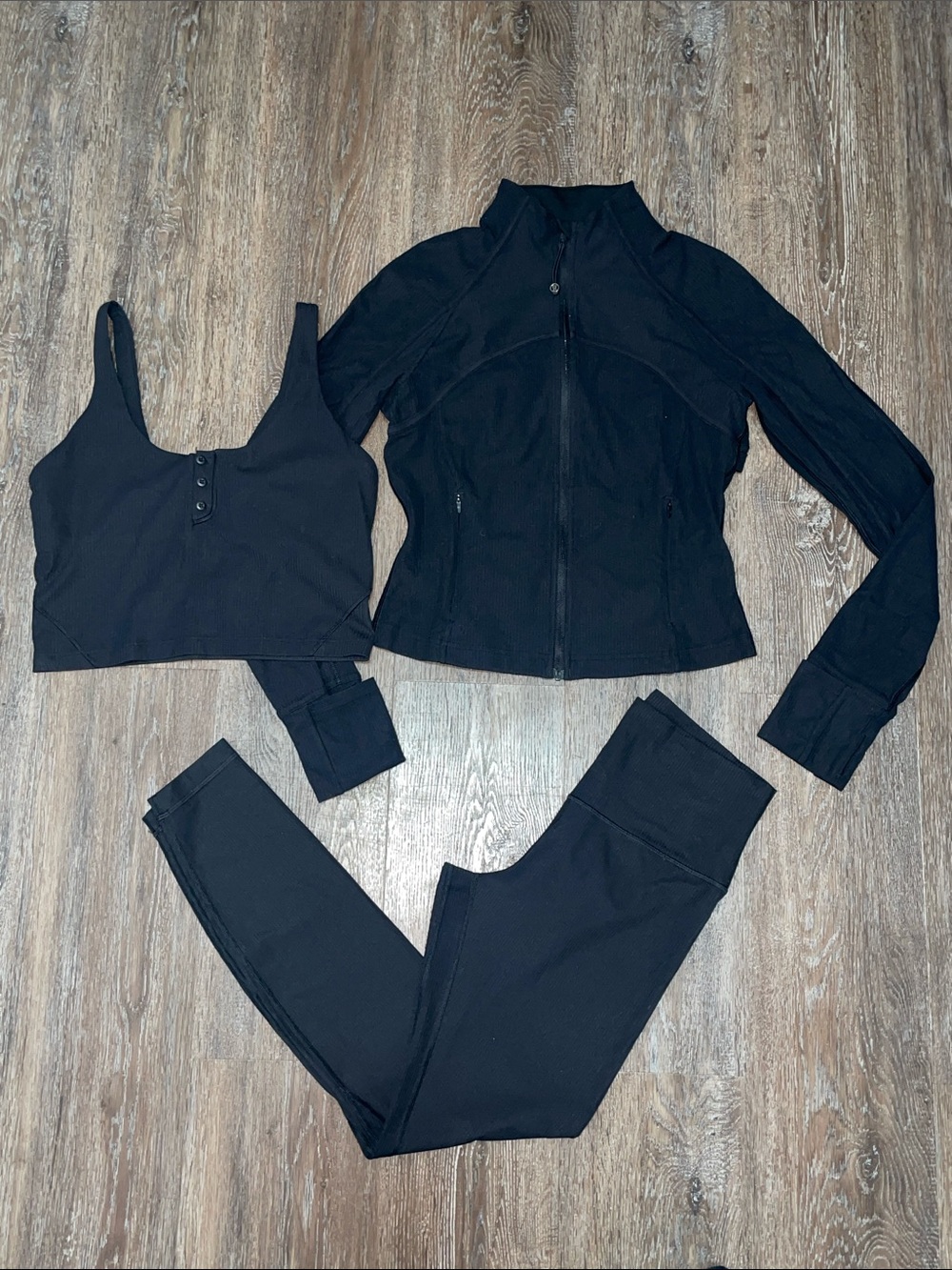 EUC Lululemon Matching Ribbed Set. Size 8